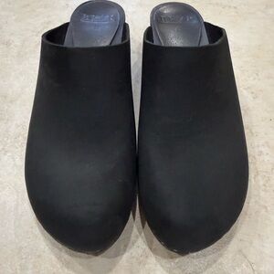 Bryr Monochrome Gabe